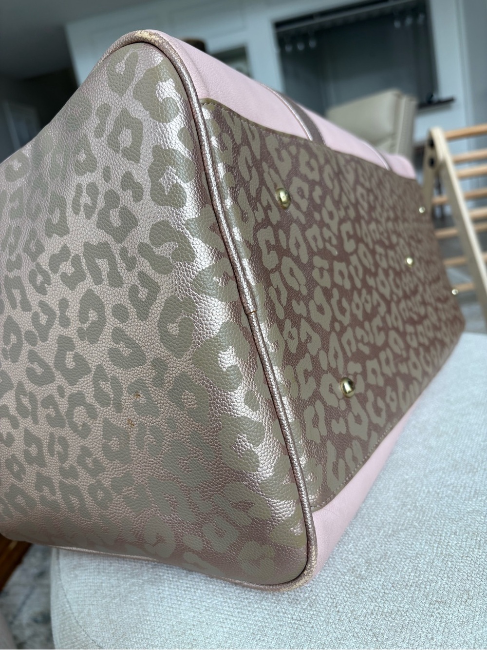 Adorable Hollis Lux Weekender Bag, Blush & Rose Gold - Picture 8 of 12